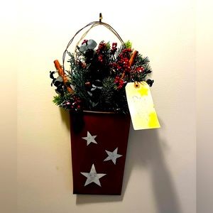 Rustic Metal Bucket Christmas Wallhanging